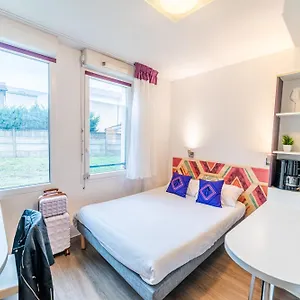 montempo-apparthotel-lyon.hotels-rhonealpes.com/