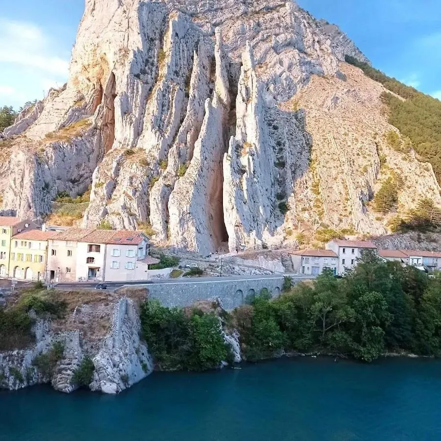 Etxe Laminak Bed & Breakfast Sisteron France